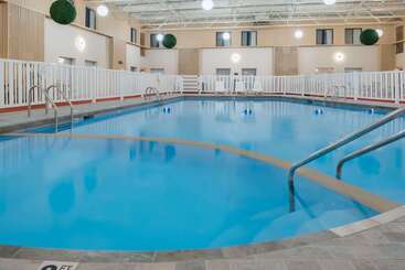 Отель Ramada By Wyndham Grand Forks
