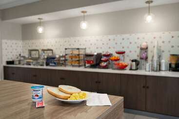 هتل Ramada By Wyndham Allentown Bethlehem