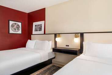 هتل Ramada By Wyndham Allentown Bethlehem