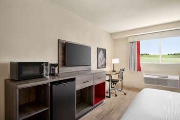هتل Ramada By Wyndham Allentown Bethlehem