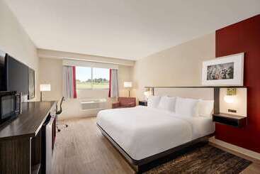 هتل Ramada By Wyndham Allentown Bethlehem
