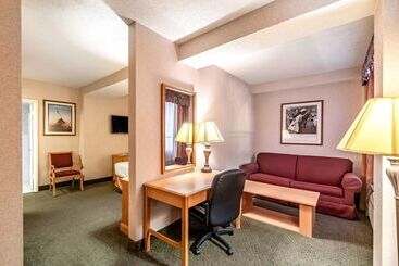 Red Lion Hotel Rosslyn Iwo Jima