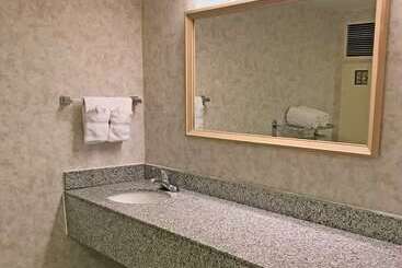 Red Lion Hotel Rosslyn Iwo Jima
