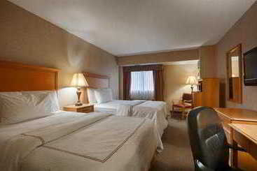 Red Lion Hotel Rosslyn Iwo Jima