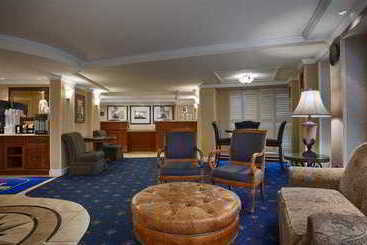 Red Lion Hotel Rosslyn Iwo Jima