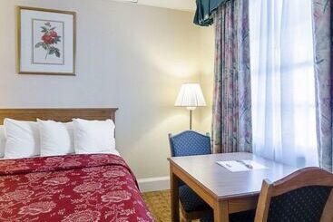 هتل Rodeway Inn Historic