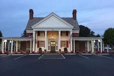 هتل Rodeway Inn Historic