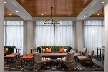 هتل The Landing At Hampton Marina, Tapestry Collection By Hilton