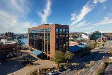 هتل The Landing At Hampton Marina, Tapestry Collection By Hilton
