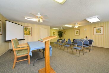 هتل Travelodge By Wyndham Palm Springs