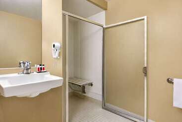 هتل Travelodge By Wyndham Presidio San Francisco