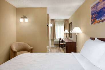 هتل Travelodge By Wyndham Presidio San Francisco