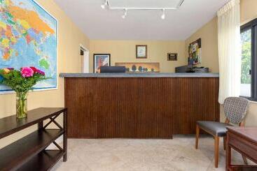 هتل Travelodge By Wyndham Presidio San Francisco