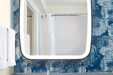 هتل Waikiki Malia