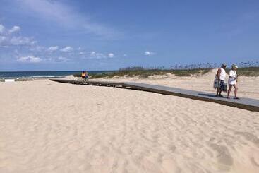 Isla Grand Beach Resort