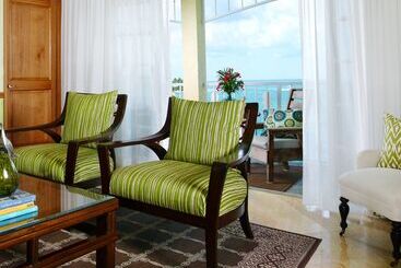 Ocean Key Resort & Spa