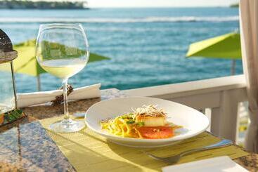 Ocean Key Resort & Spa
