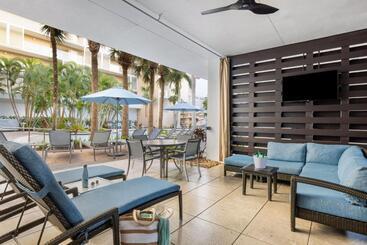 استراحتگاه Marriott's Crystal Shores