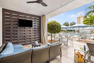 استراحتگاه Marriott's Crystal Shores