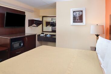 هتل Americas Best Value Inn Pittsburgh Airport