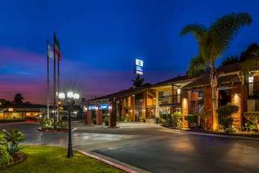 هتل Best Western Americana Inn