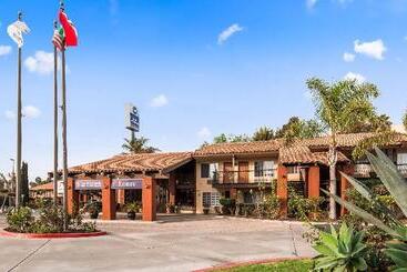 هتل Best Western Americana Inn