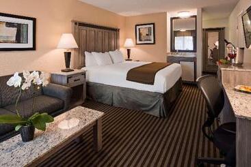 هتل Best Western Americana Inn