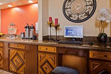 هتل Best Western Americana Inn