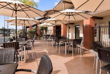 هتل Best Western Americana Inn