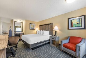 هتل Best Western Americana Inn