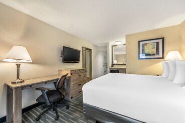 هتل Best Western Americana Inn