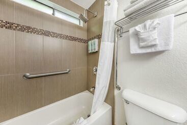 هتل Best Western Americana Inn