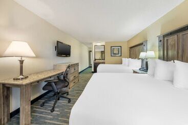 هتل Best Western Americana Inn