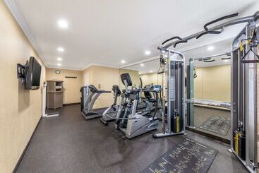 هتل Best Western Americana Inn