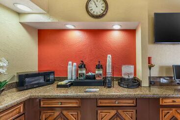 هتل Best Western Americana Inn
