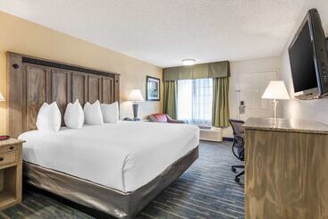 هتل Best Western Americana Inn