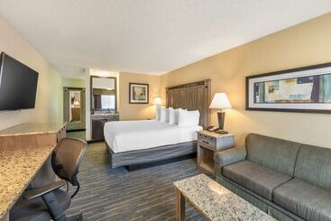 هتل Best Western Americana Inn