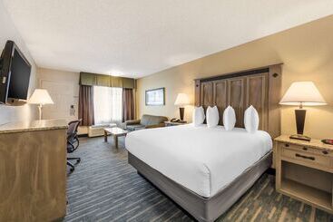 هتل Best Western Americana Inn