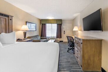 هتل Best Western Americana Inn