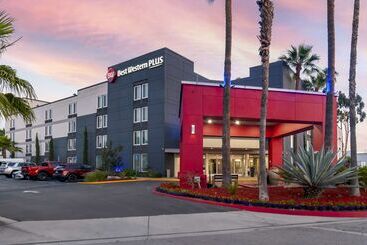 هتل Best Western Plus Commerce