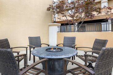 هتل Best Western Plus The Charles