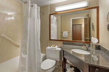 هتل Best Western Plus The Charles