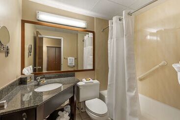 هتل Best Western Plus The Charles