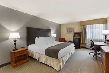 هتل Best Western Plus The Charles
