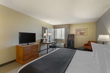 هتل Best Western Plus The Charles