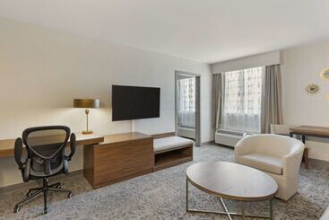 هتل Best Western Plus The Charles