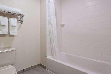 هتل Best Western Plus The Charles