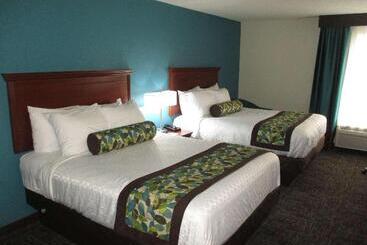 هتل Best Western Plus The Charles
