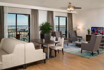 هتل Charleston Marriott