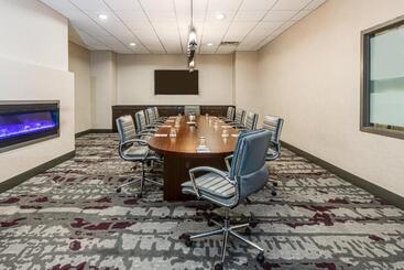 酒店 Crowne Plaza Milwaukee South, An Ihg